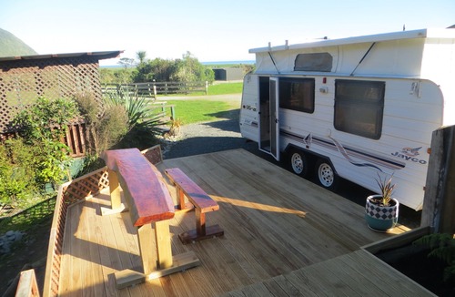 Barrytown Bed & Breakfast | Koru Beach Cabin & B&B Homestay