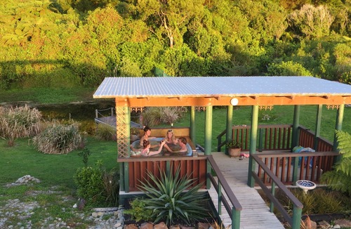 Barrytown Bed & Breakfast | Koru Beach Cabin & B&B Homestay