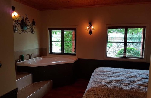 Lowburn Bed & Breakfast | River Rock Estate
