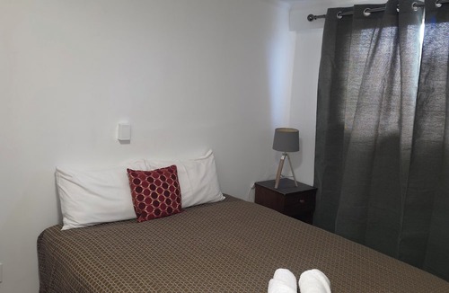 Stratford Hotel | Golden Aura Suites