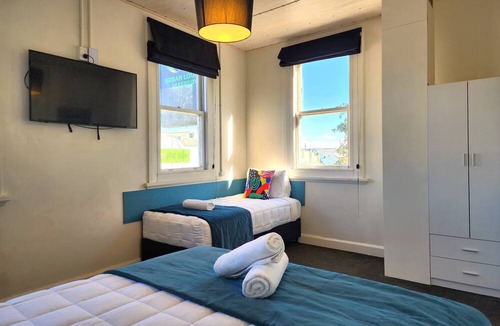 Carterton Hostel | Urban Lounge Sleepery Carterton