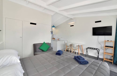 Whakatane Hotel | NauMai Motel