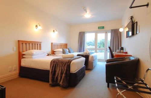 Akaroa Hotel | The Grand Hotel & Bar