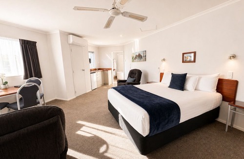 Whanganui Hotel | BK's Magnolia Motor Lodge