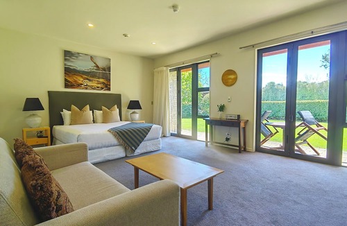 Luggate Cabin | Limetree Lodge