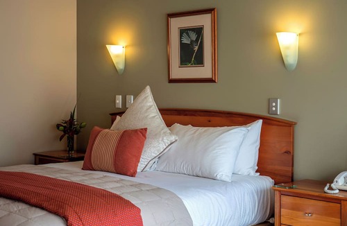 Lake Moeraki Cabin | Wilderness Lodge Lake Moeraki