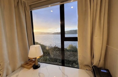 Porirua Hotel | Harbour View Lodge