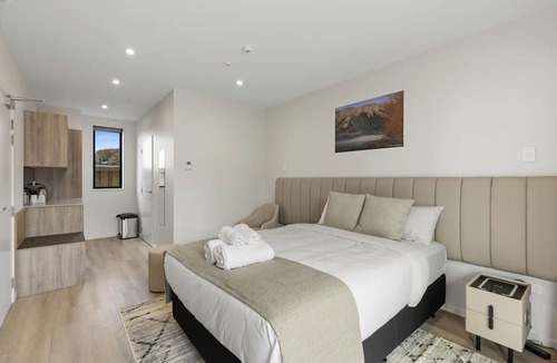 Rolleston Hotel | Brookside Motel