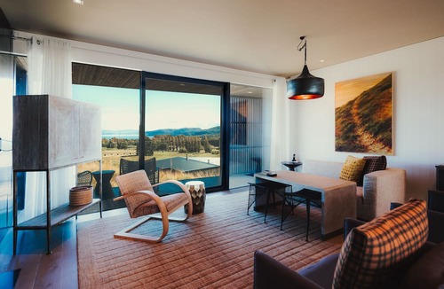Kinloch Cabin | Kinloch Manor & Villas