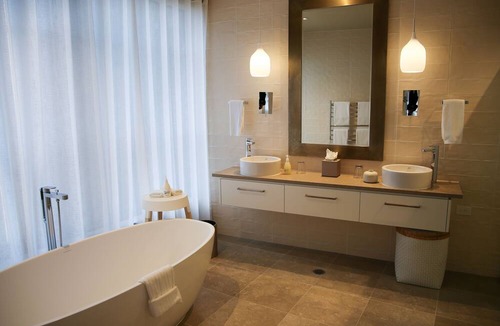 Kinloch Cabin | Kinloch Manor & Villas