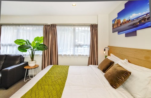 Newlands Hotel | Newlands Court Motel