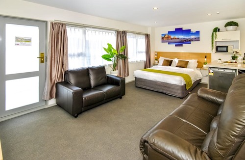 Newlands Hotel | Newlands Court Motel