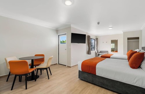 Rotorua Hotel | STAY280 & STAY284 Rotorua