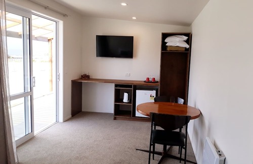Hokitika Hotel | Woodstock Hotel