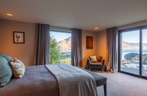 Queenstown City Centre Villa | The Belfast