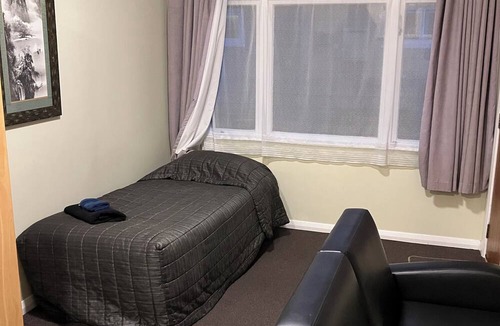 Trentham Hotel | Trentham Motel