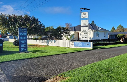 Tauranga South Hostel | Garden Court Motel & Backpakers