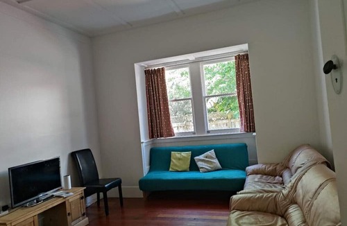 Epsom House | 5 Bedroom House 7 Rangiatea Road