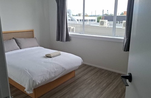 Auckland Apartment | 2 Double 5 Single 2 Sofa Beds Suite 1