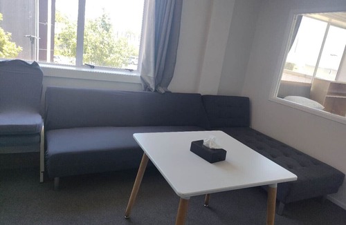 Auckland Apartment | 1 Double 1 Single 2 Sofa Beds Suite 2