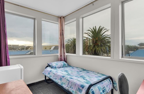 New Brighton Hostel | Christchurch Backpackers