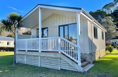 Cooks Beach Apartment | Cooks Beach Resort