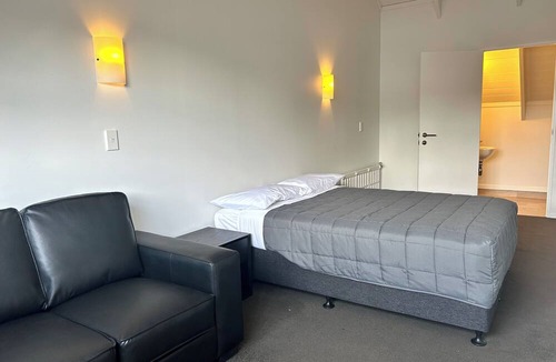 Fenton Street Hotel | Midway Motel Rotorua