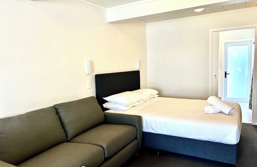 Fenton Street Hotel | Midway Motel Rotorua