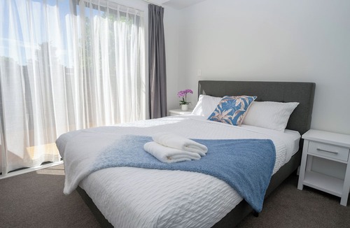 Auckland Hotel | Yates Park Motel