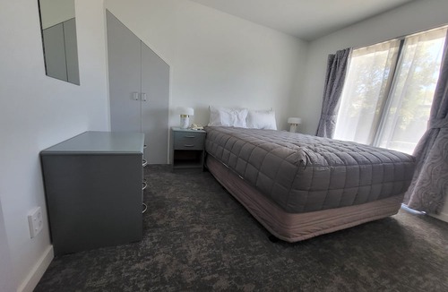 Sherborne Street Hotel | Courtesy Court Motel
