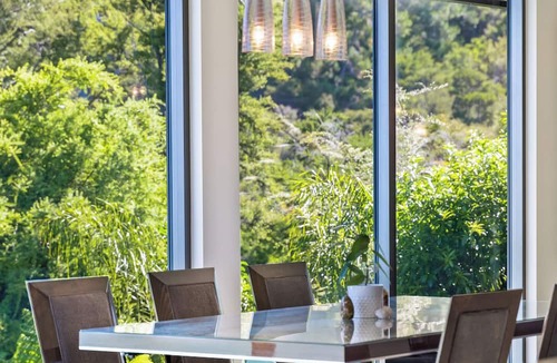 Ngaio Bay Cabin | Exclusive Entire Lodge
