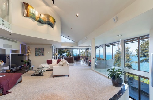 Ngaio Bay Cabin | Exclusive Entire Lodge