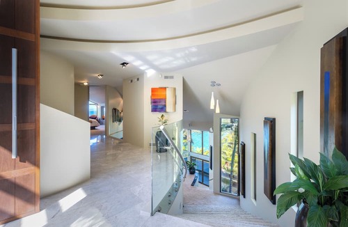 Ngaio Bay Cabin | Jacuzzi Suite - Ocean Views & Beach