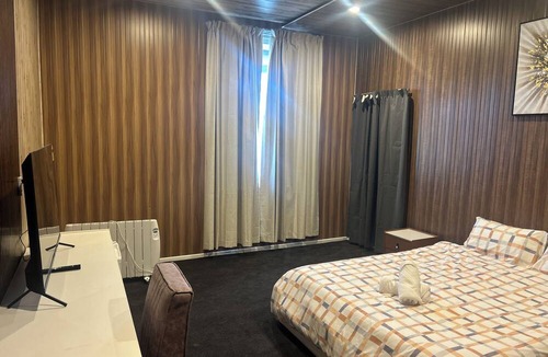 Christchurch Hostel | The Blackhorse Hotel