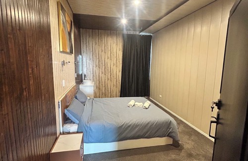 Christchurch Hostel | The Blackhorse Hotel