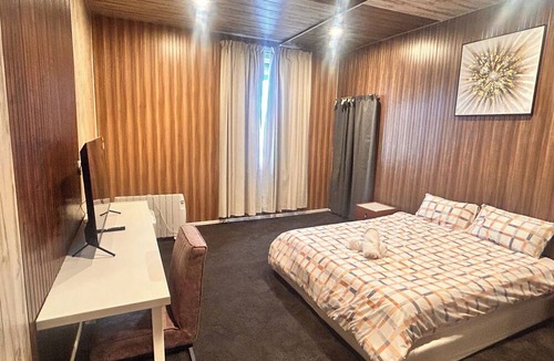 Christchurch Hostel | The Blackhorse Hotel