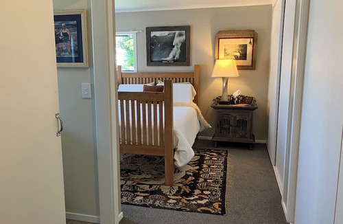 Ross Cottage | West Coast centrally located. 1 hour Greymouth north, Franz Josef 11/2 hr.south