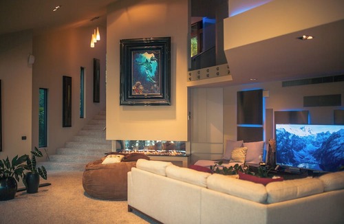 Ngaio Bay Cabin | Oceanview Penthouse Suite & Beach Access