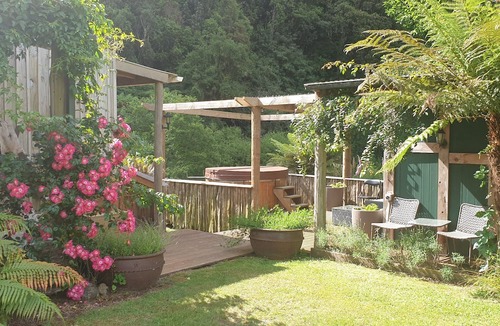 Waimiha Cabin | Blackfern Lodge