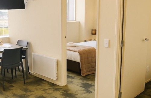 Porirua Hotel | The Post Hotel