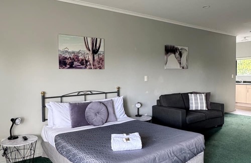 Matamata Hotel | O'Reilly's Motel