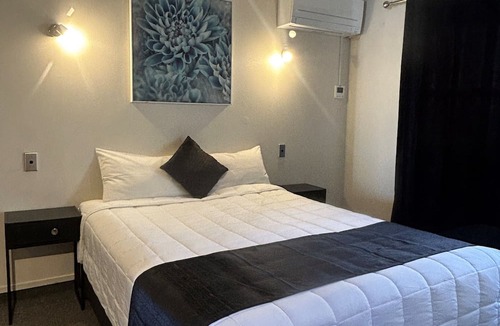 Hamilton North Hotel | Aquarious motor inn