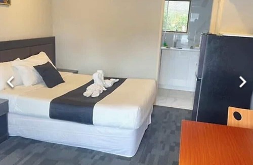 Papakura Hotel | monument motor lodge