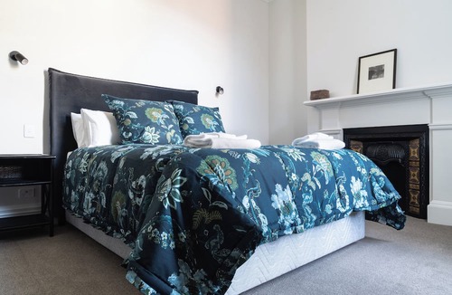 Dunedin City Centre Apartment | Star Struck on Stuart Street