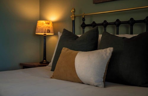 Springlands Bed & Breakfast | St Leonards Vineyard Cottages