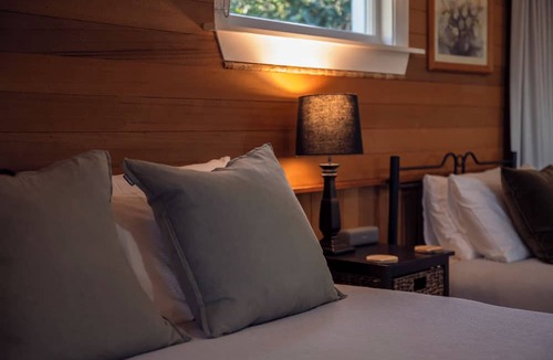 Springlands Bed & Breakfast | St Leonards Vineyard Cottages