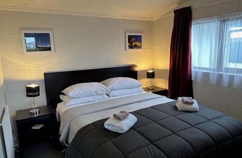 Lowburn Hotel | Anderson Park Motel