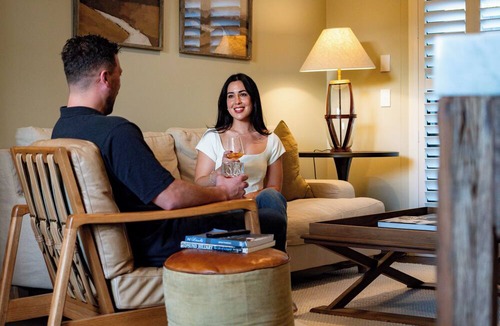 Aokautere Bed & Breakfast | Kaitahi Chef's Table & Lodge