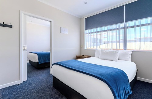 Hamilton Hotel | Hamilton Motel 2025 Limited