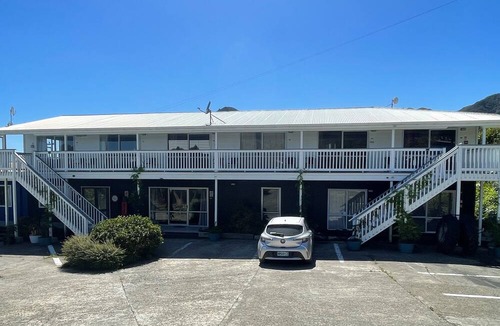 Potaka Hotel | Lottin Point Motel